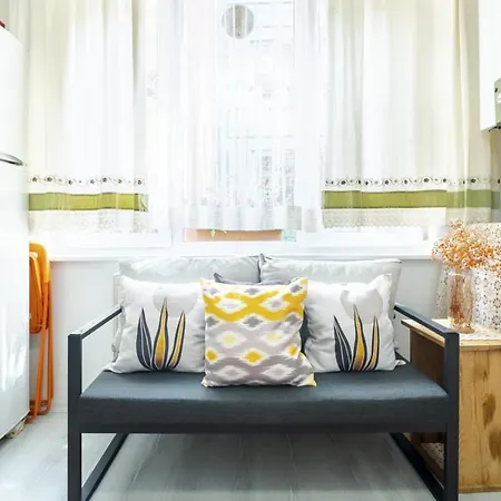 Lovely Flat Near Taksim Square In Cihangir * Istanbul