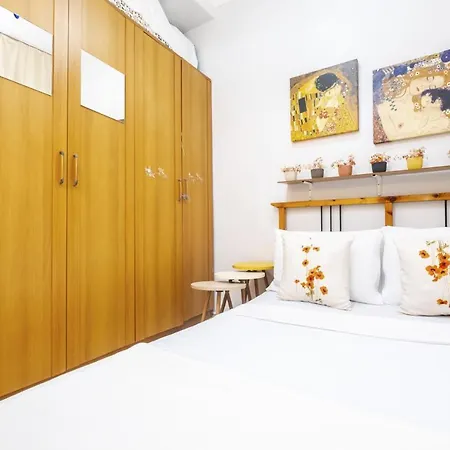 Lovely Flat Near Taksim Square In Cihangir Apartment *